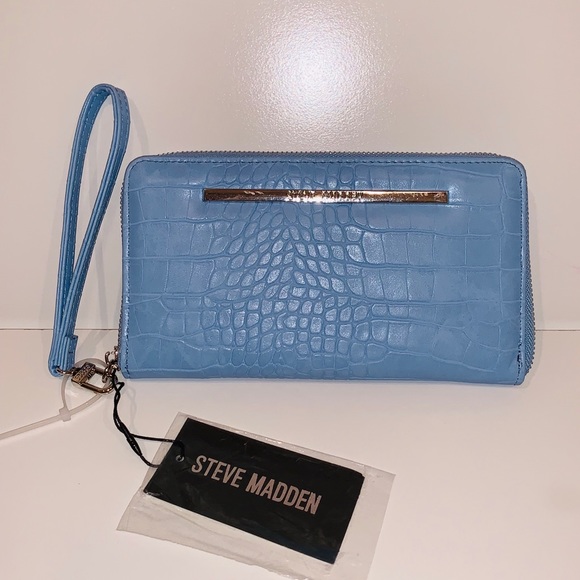Steve Madden Handbags - NWT Steve Madden Wallet